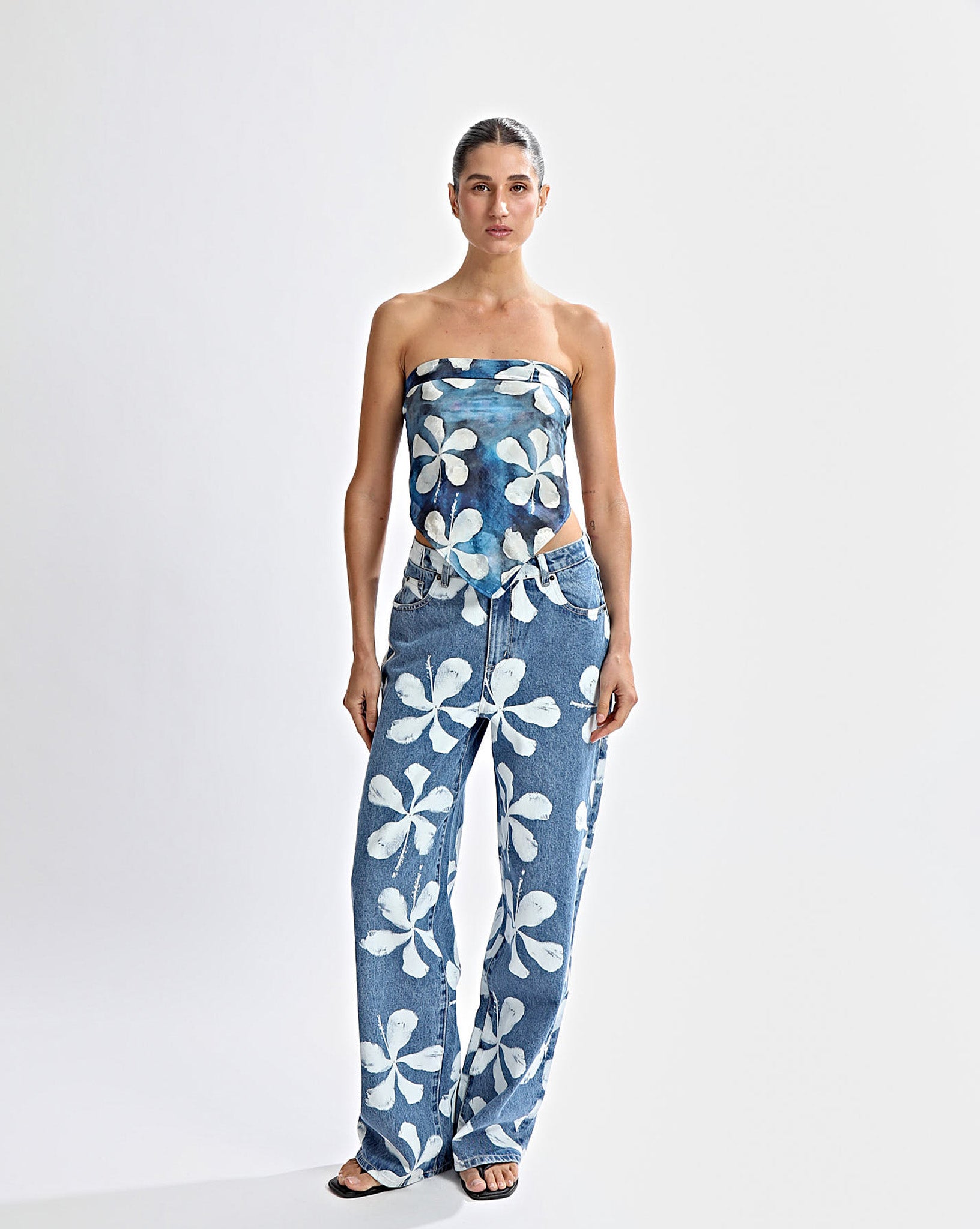 Luana Scarf Frangelica