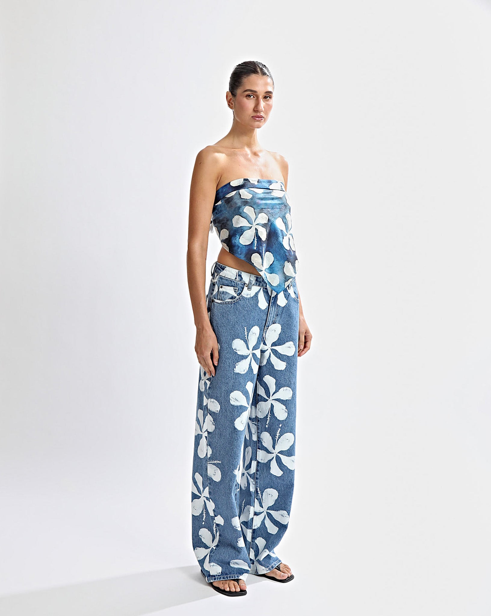 Luana Scarf Frangelica