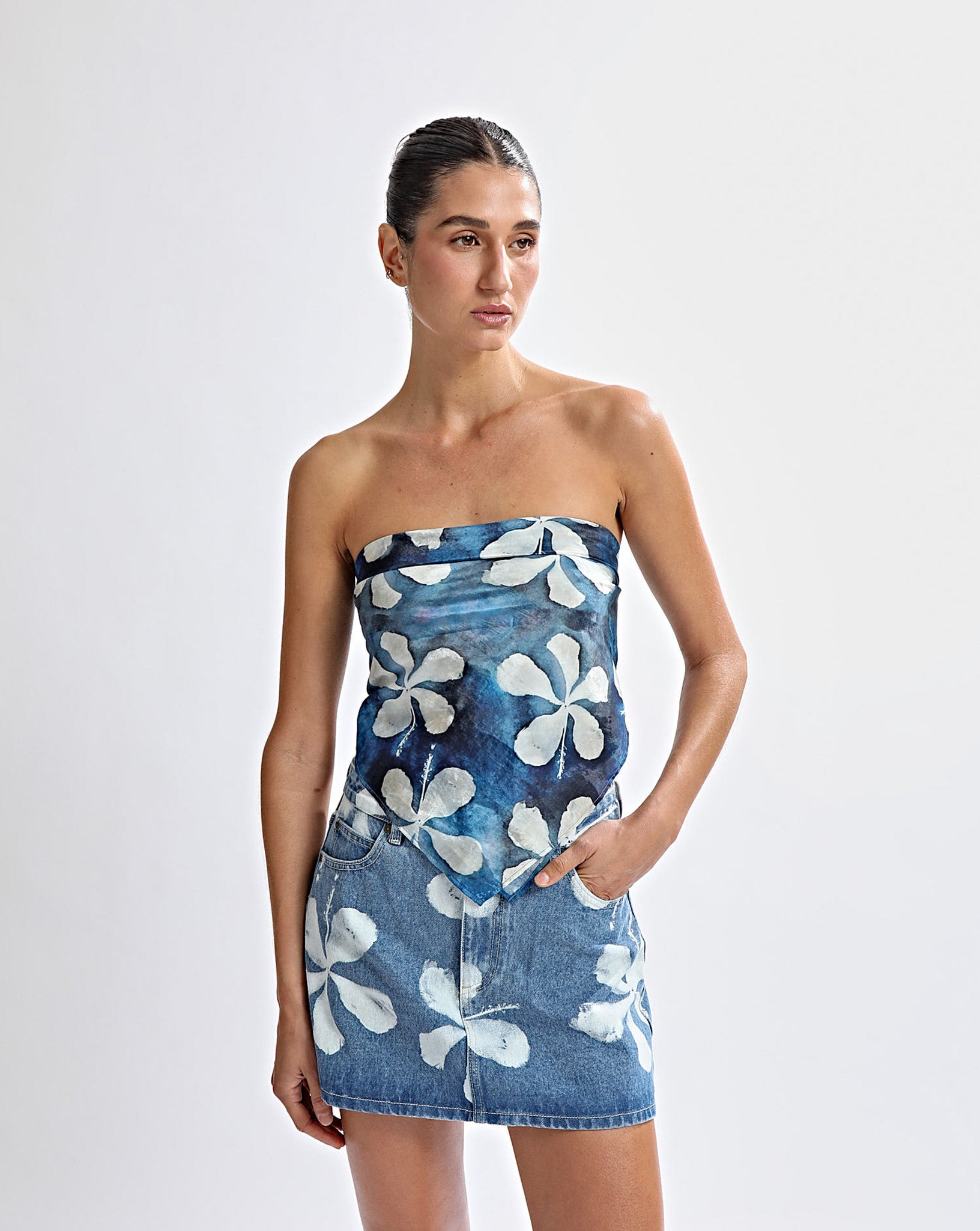 Luana Scarf Frangelica