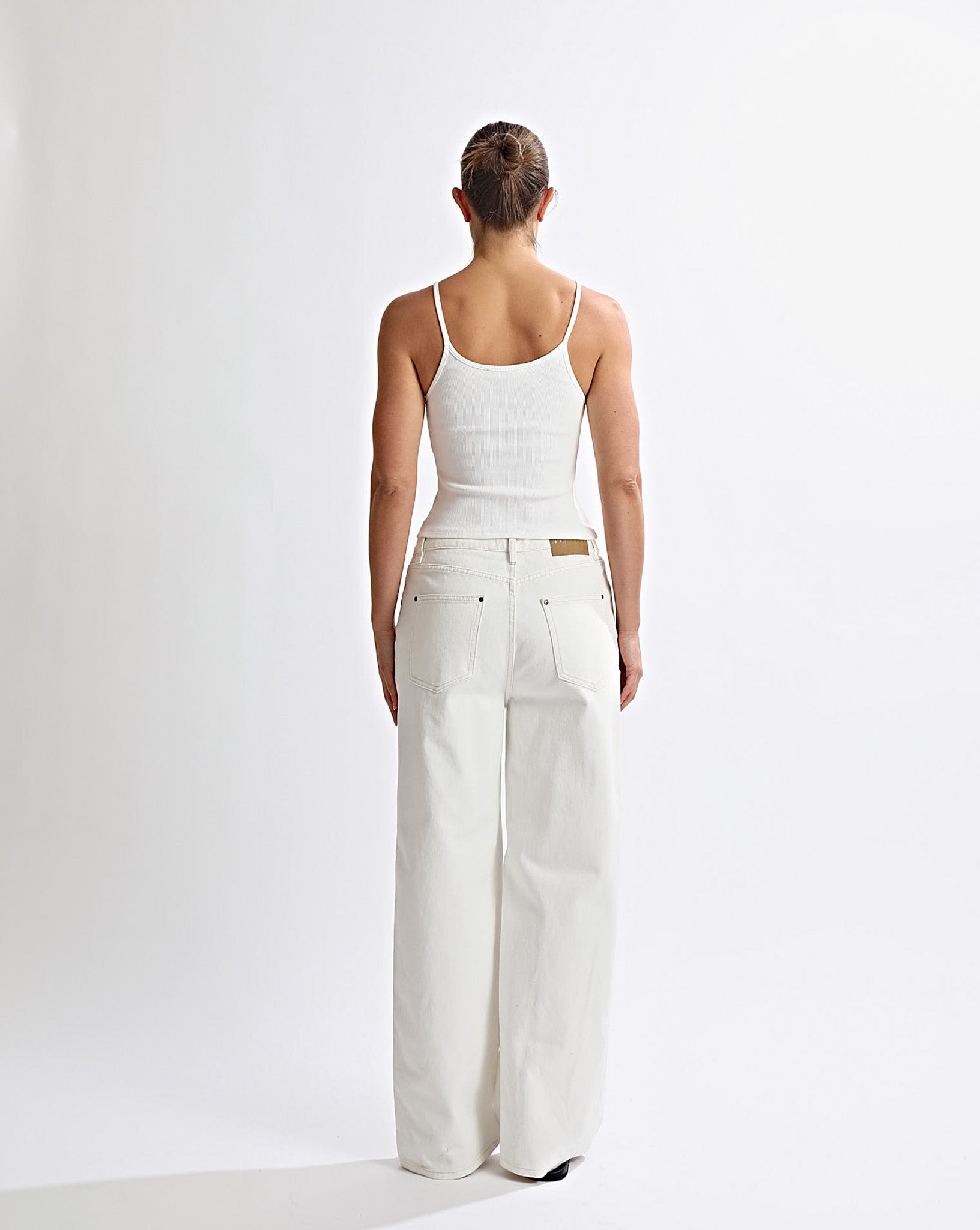 Noah Jeans White Cropped