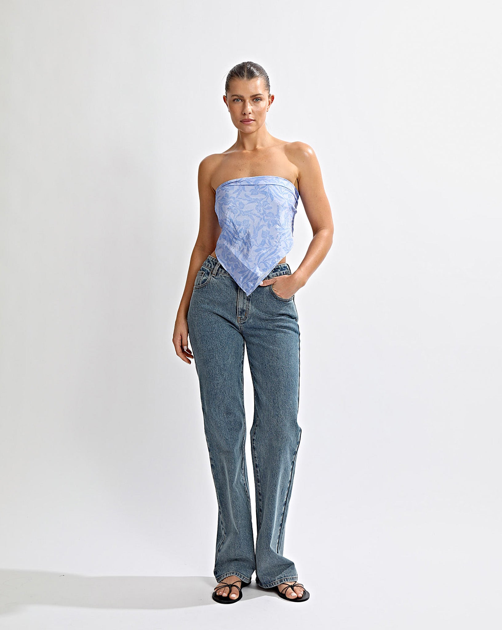 Adriana Scarf Azzure Sol