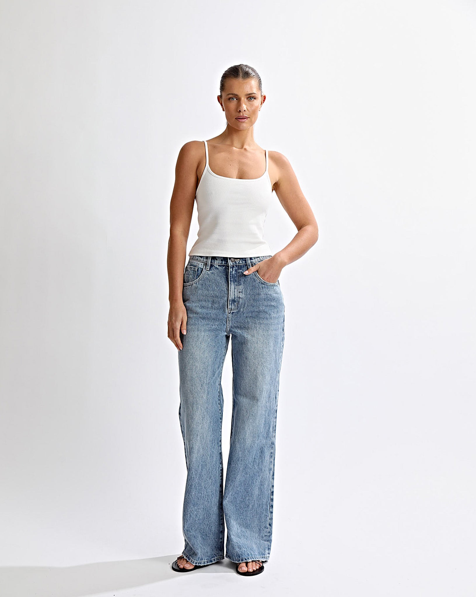 Harley High Rise Jeans Mid Blue Cropped