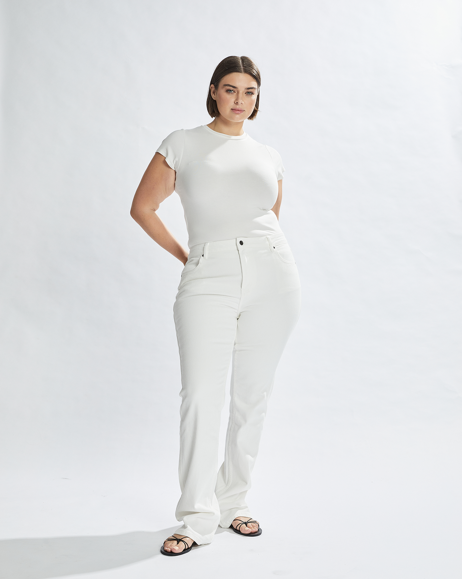 Bodie Jeans White Cropped