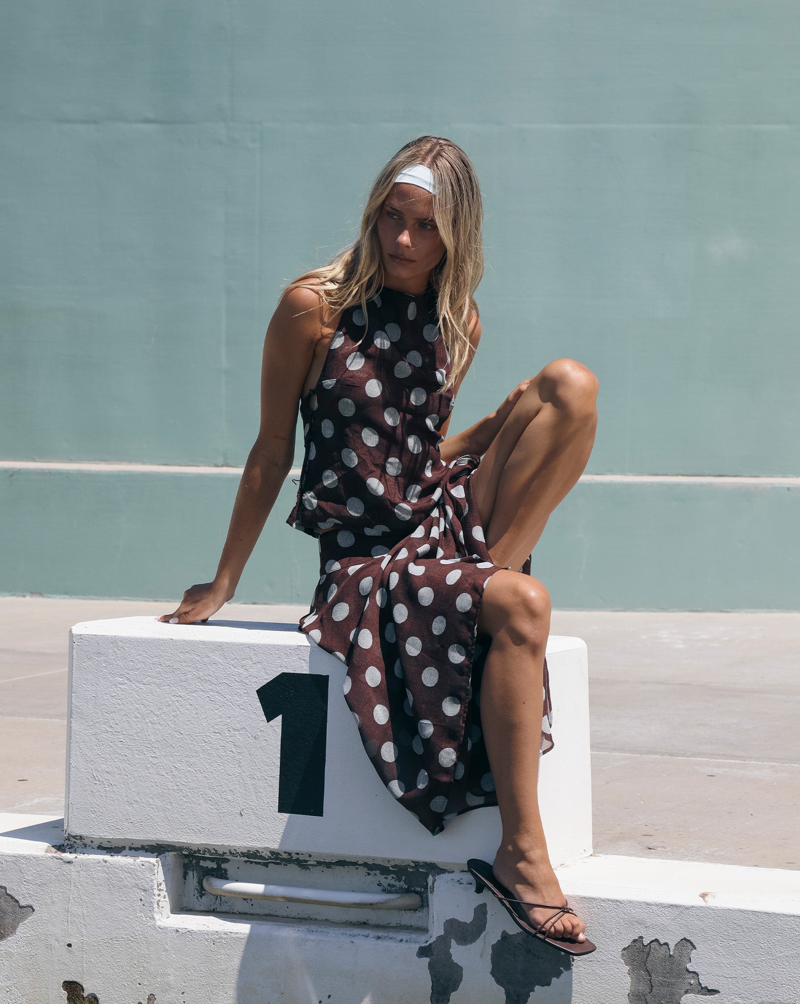 Suri Top Brown/Blue Polka