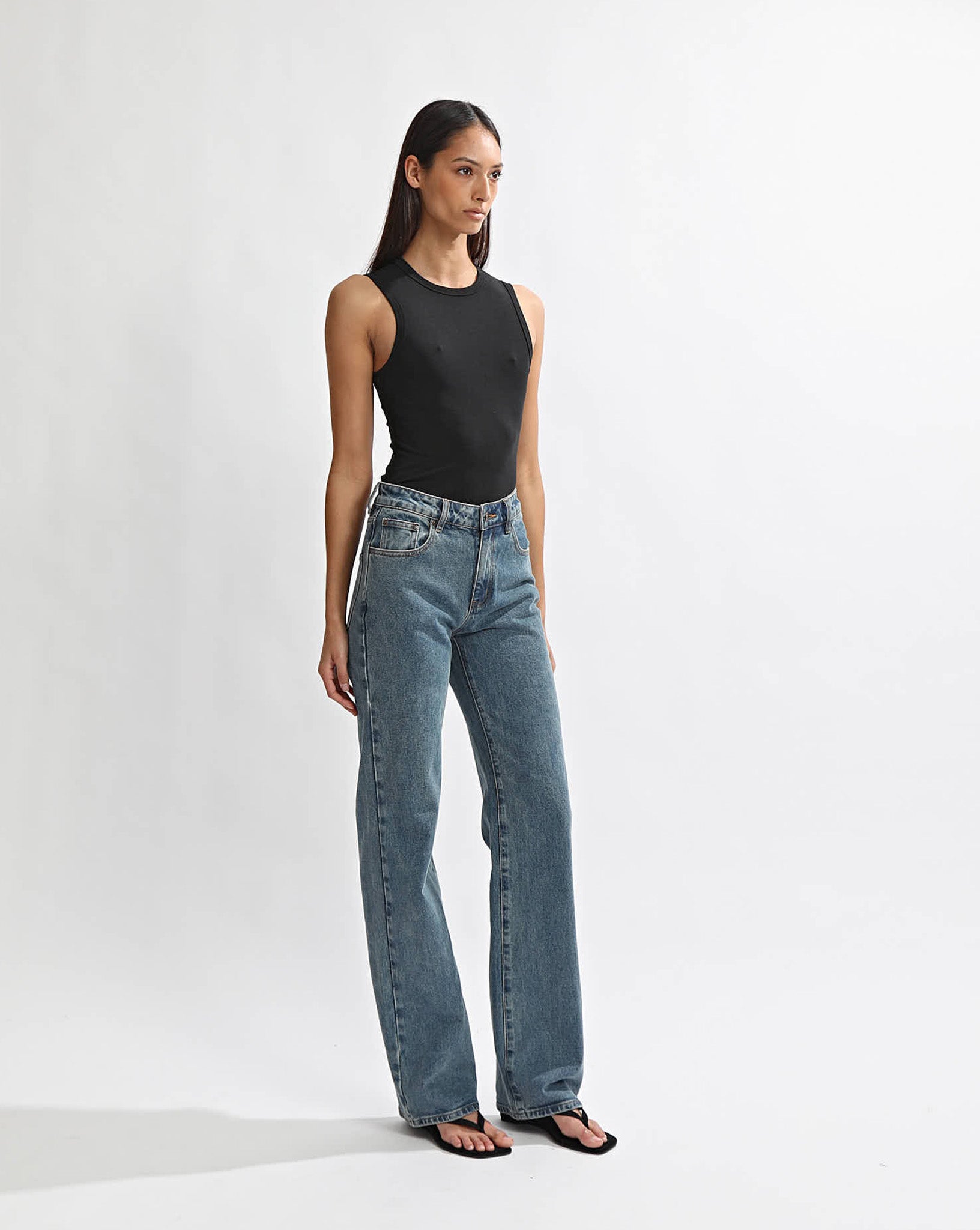 Kai Sleeveless Tee Black