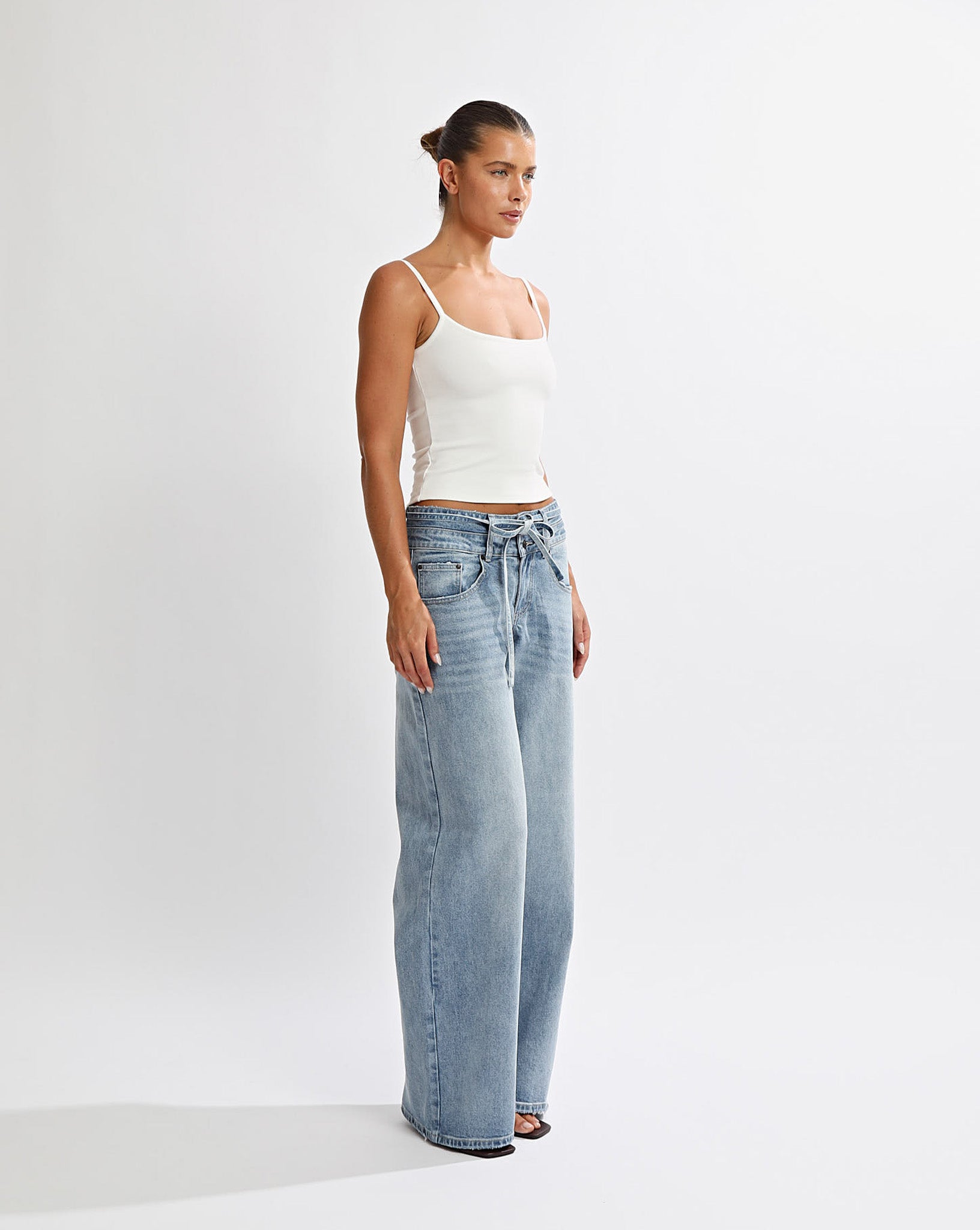 Hansen Baggy Jeans Mid Blue Cropped