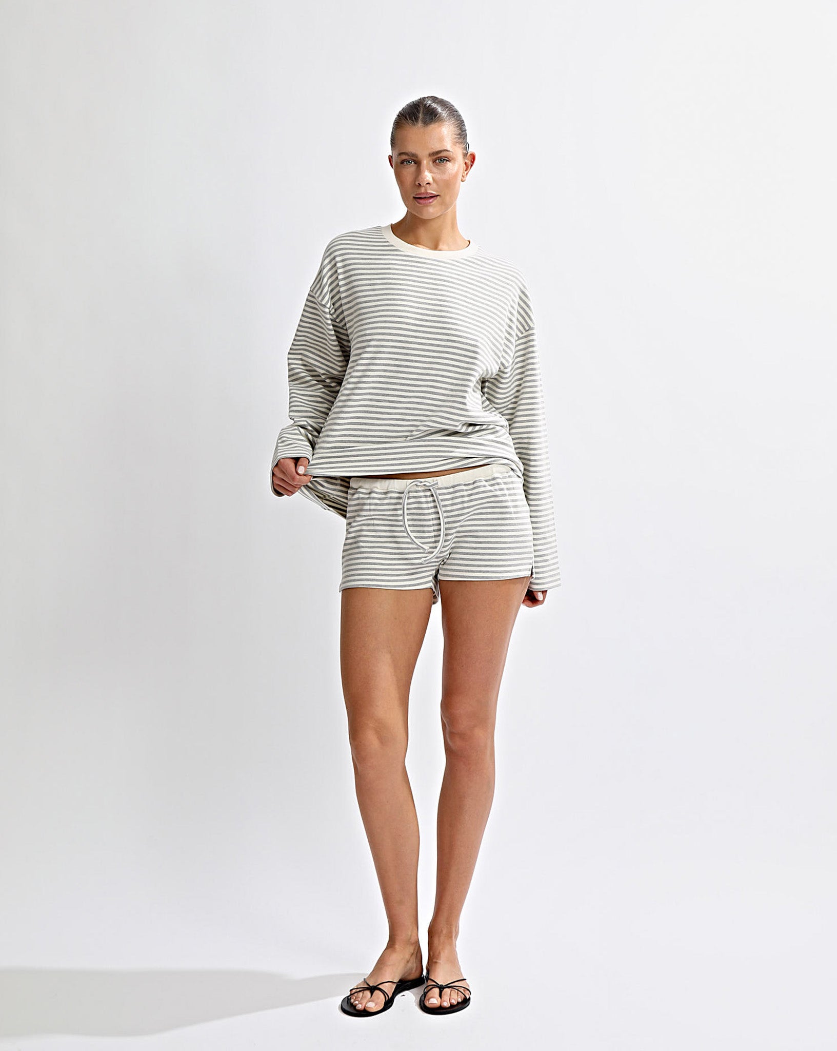 Milan Shorts Grey/White