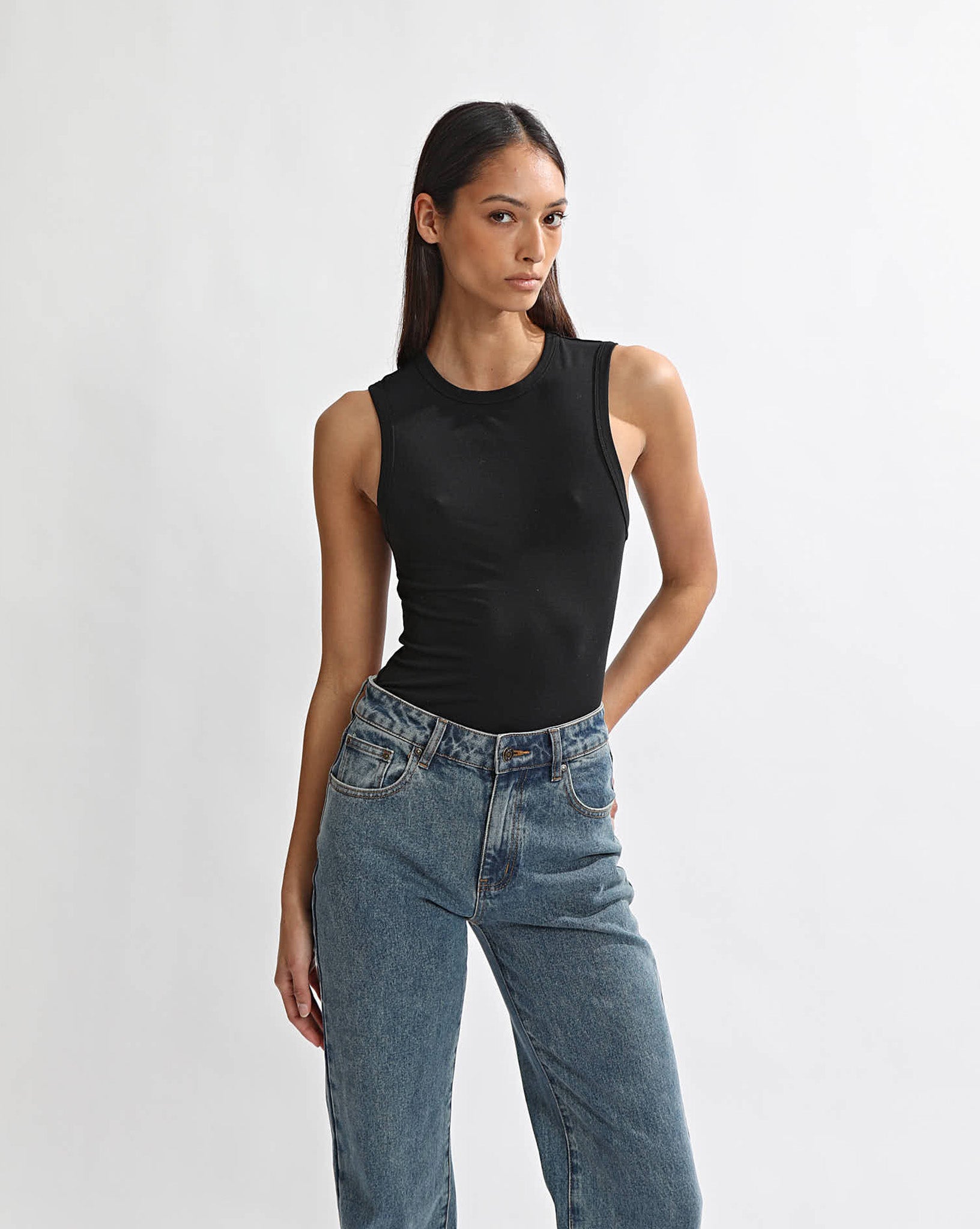 Kai Sleeveless Tee Black