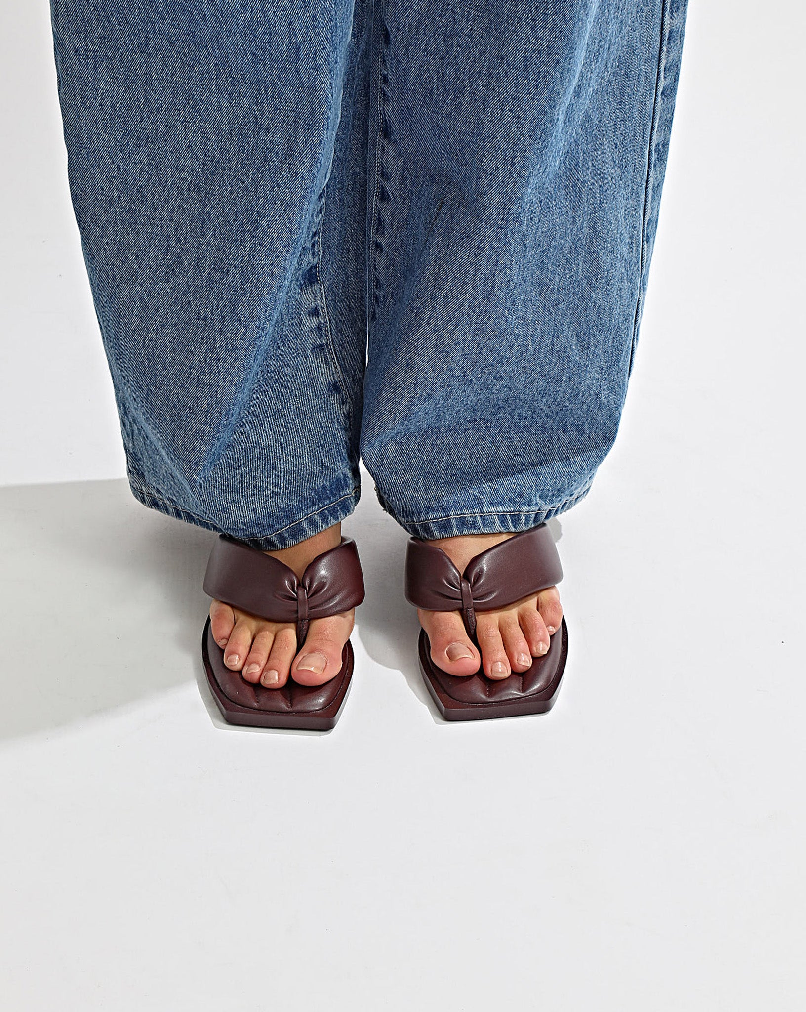 Miki Sandal Mahogany