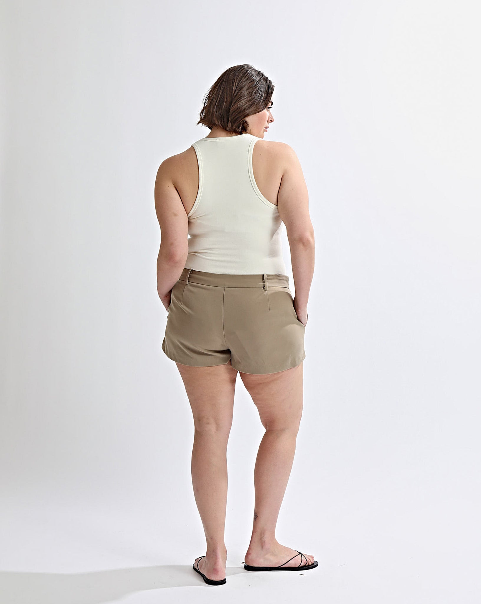 Jacquie Shorts Taupe