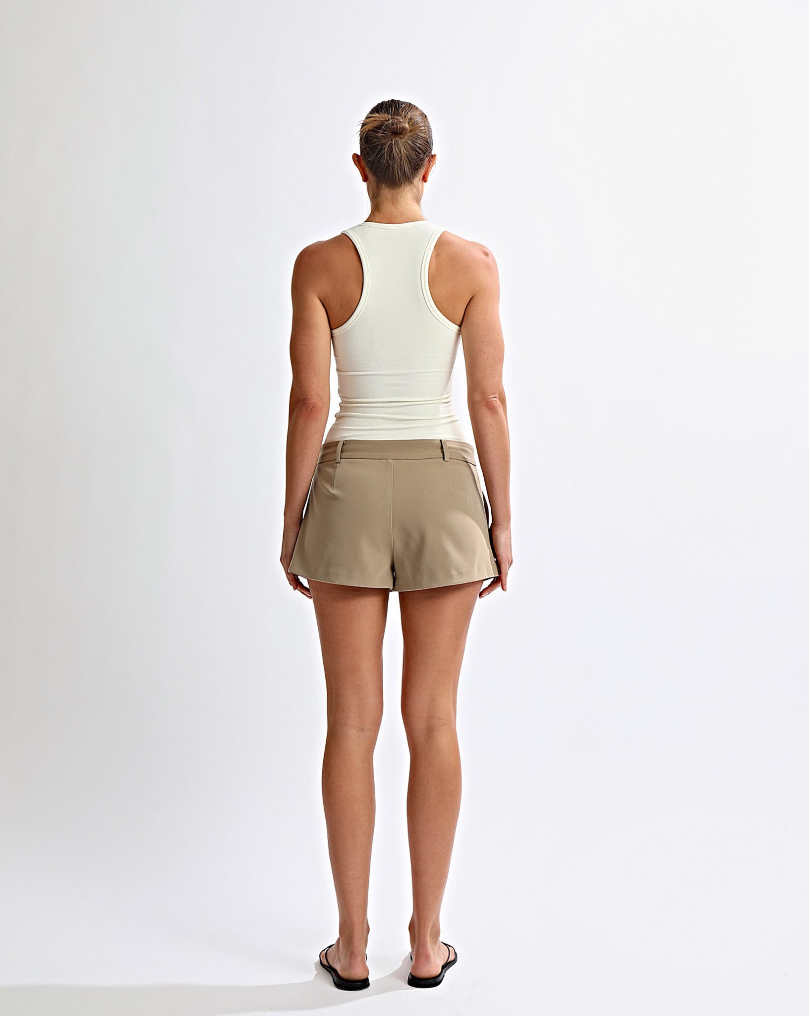 Jacquie Shorts Taupe