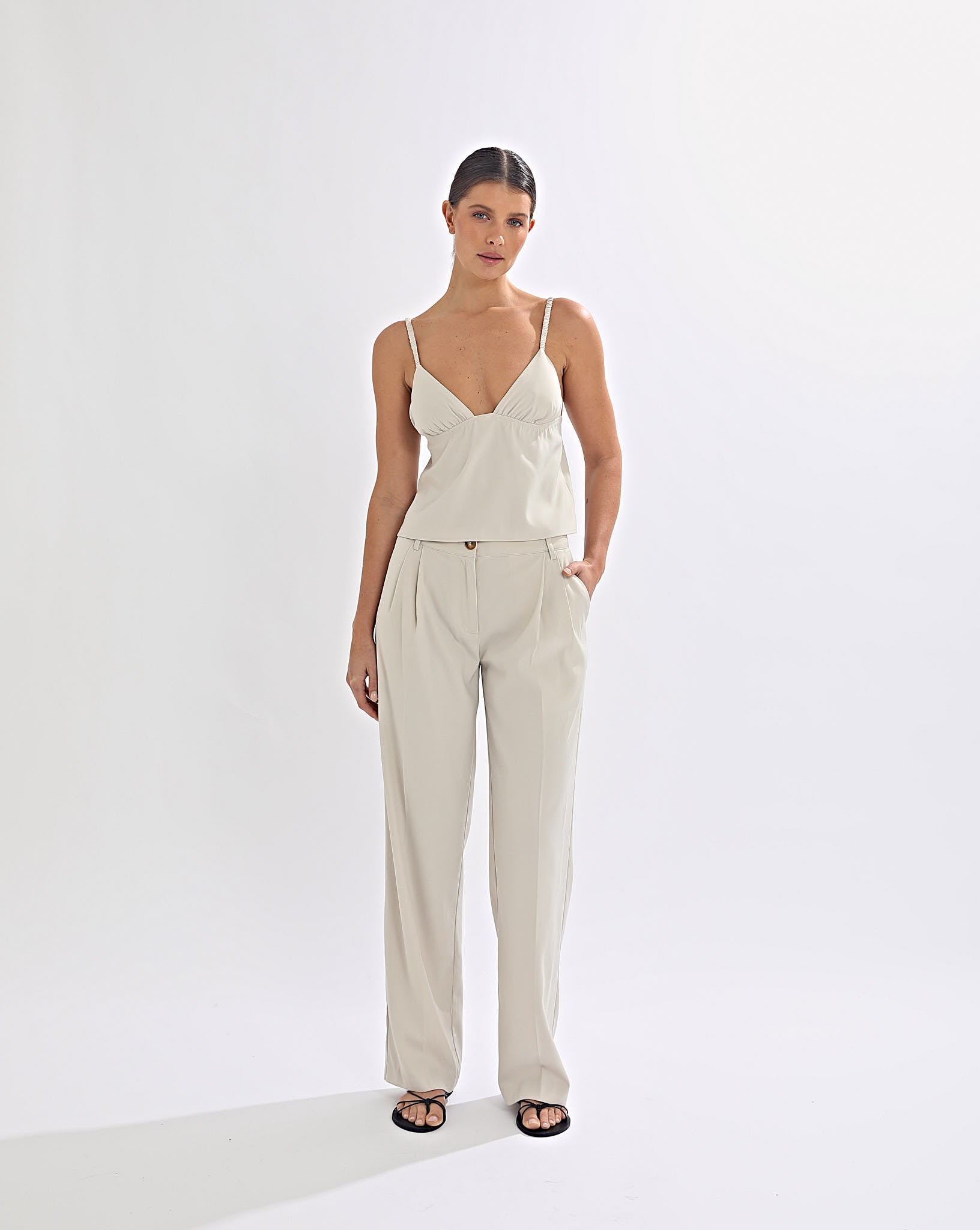 Naomi Trousers Almond