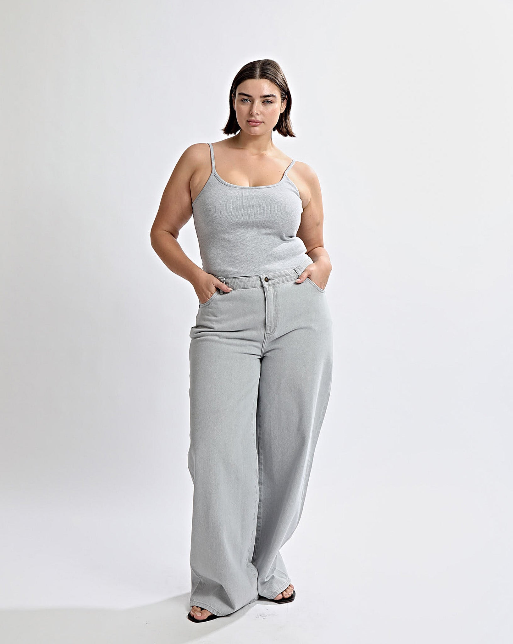 Noah Jeans Grey Cropped