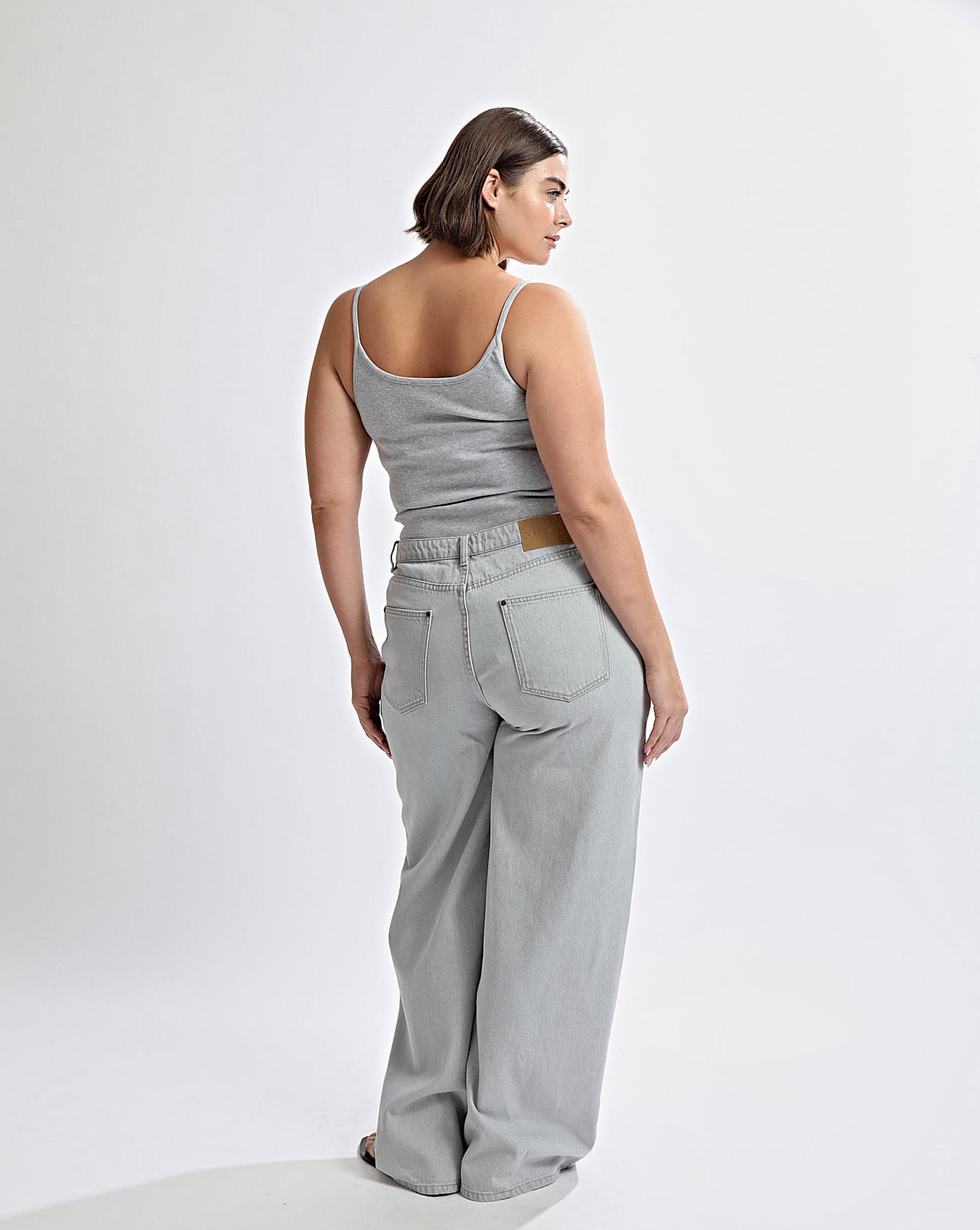 Noah Jeans Grey Cropped