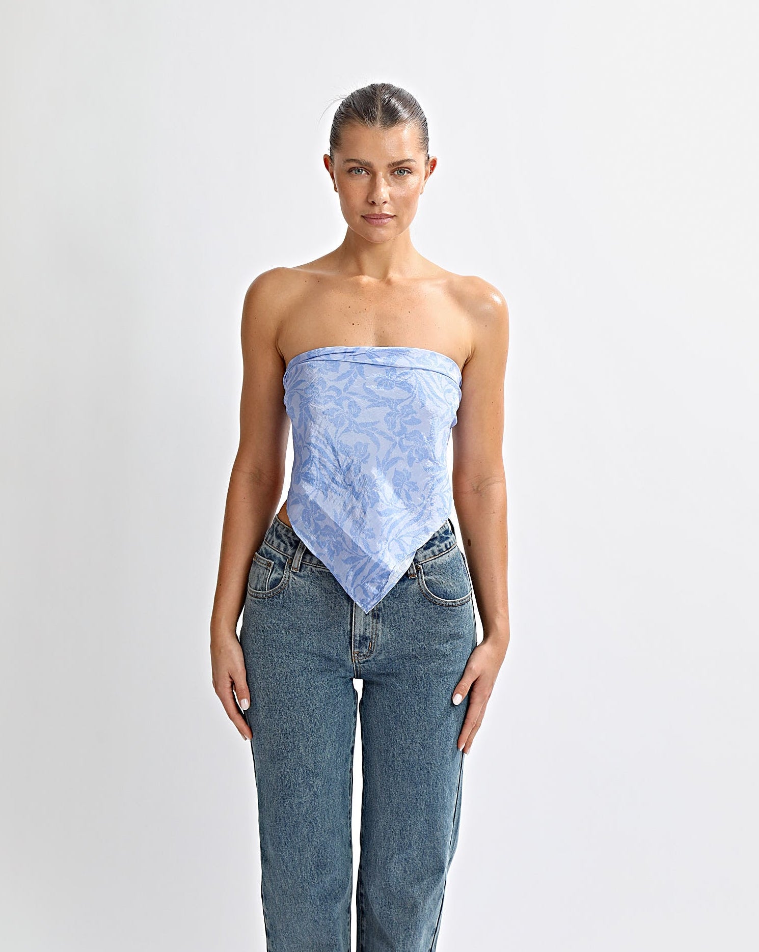 Adriana Scarf Azzure Sol